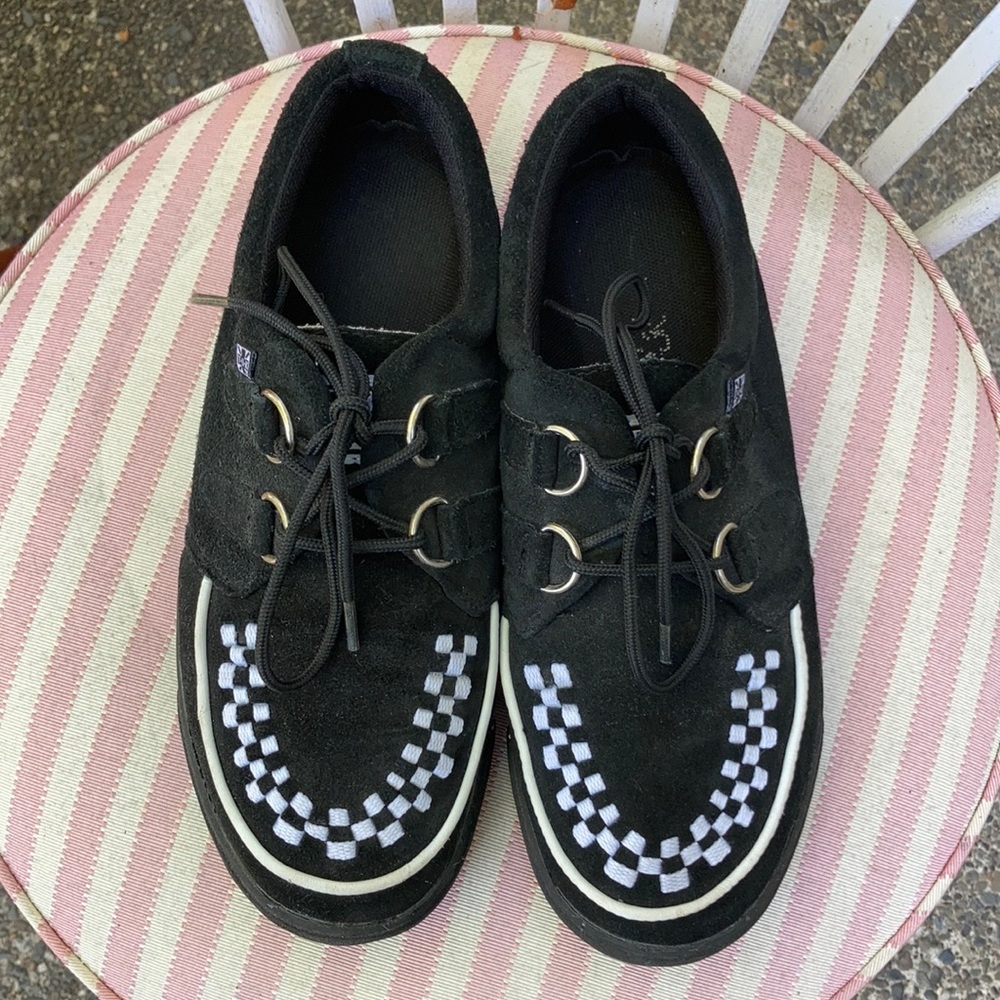 T.U.K. Black creeper sneakers size 8 women’s
